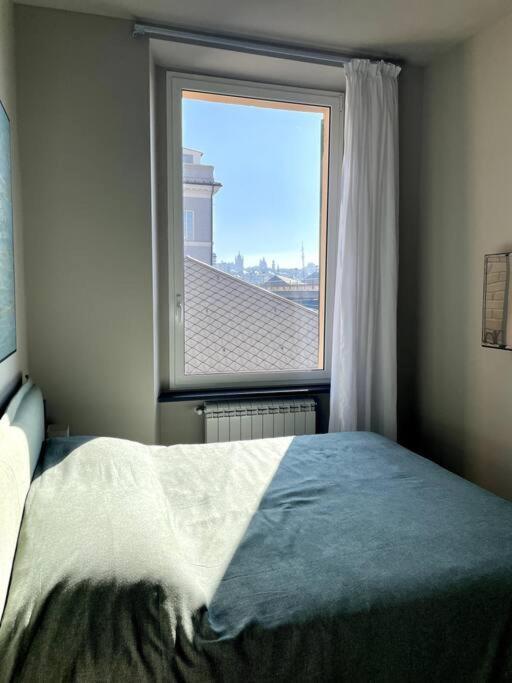 Overlooking The Porto Antico Of Genoa Appartement Buitenkant foto